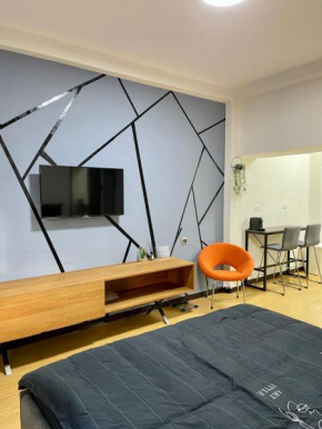 Bat Galim - Mirror Apartment by the beach